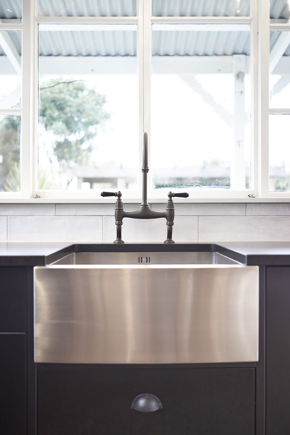 igd-portfolio-image ingrid geldof Cottage Charmer ensuite, wardrobe and kitchen design